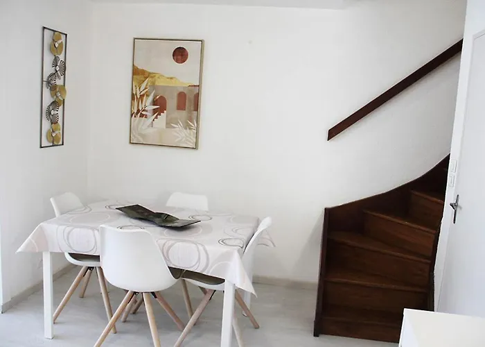 Jolie Bord De Acces Direct